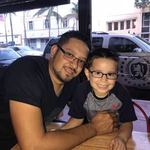 Meet your Posher, Milton torres